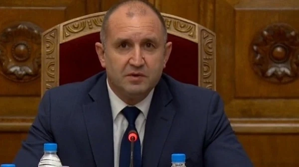 Президентът отряза ПП и БСП за консултации