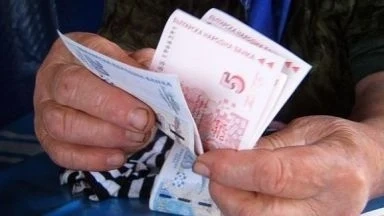 Депутатите приеха от 1 юли минималната пенсия да стане 467 лв.