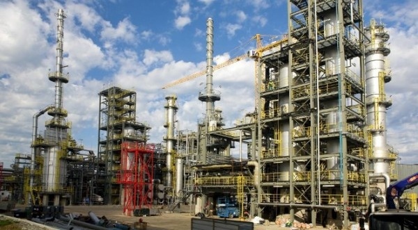 Смяната на представителя на държавата в Лукойл Нефтохим се отлага