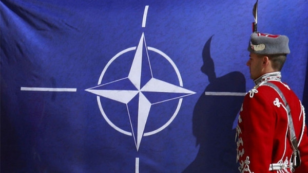 НАТО покани официално Финландия и Швеция да станат членове