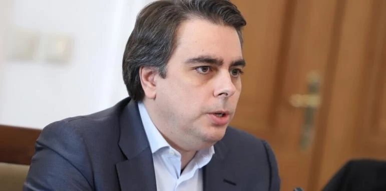 Ето кой е Асен Василев - новият кандидат за премиер на ПП