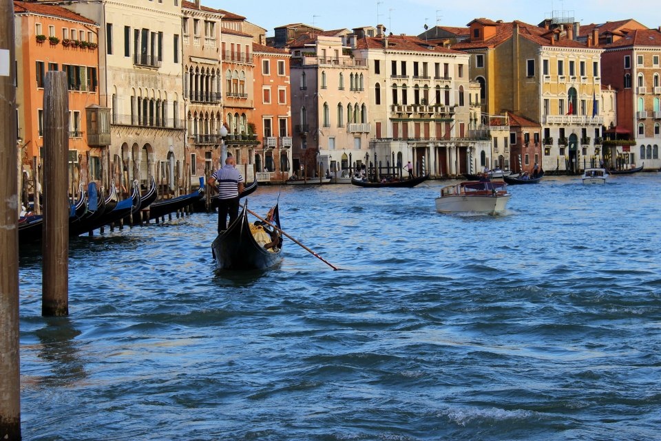Венеция ще стане първият град в света, който ще събира