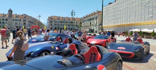 Ferrari-та за 160 милиона евро пострадаха от дъжд