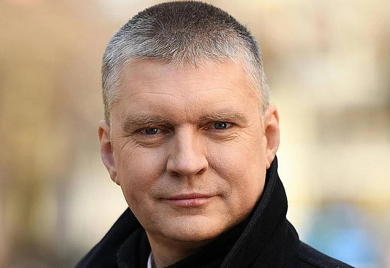 Аламанов: А децата ви ще продължат да бягат на Запад