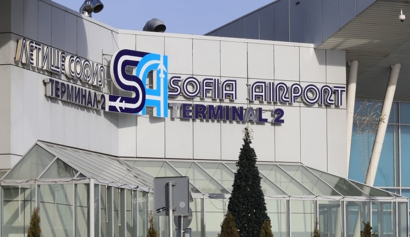 Изгонените руски дипломати напуснаха България