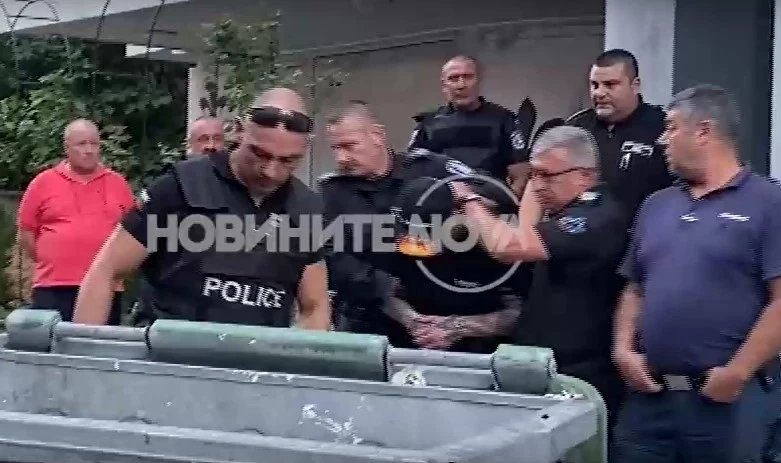 Изведоха Георги Семерджиев от жилището му (СНИМКИ)