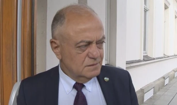 Депутати: Очаква се мандатът за правителство да не се изпълни