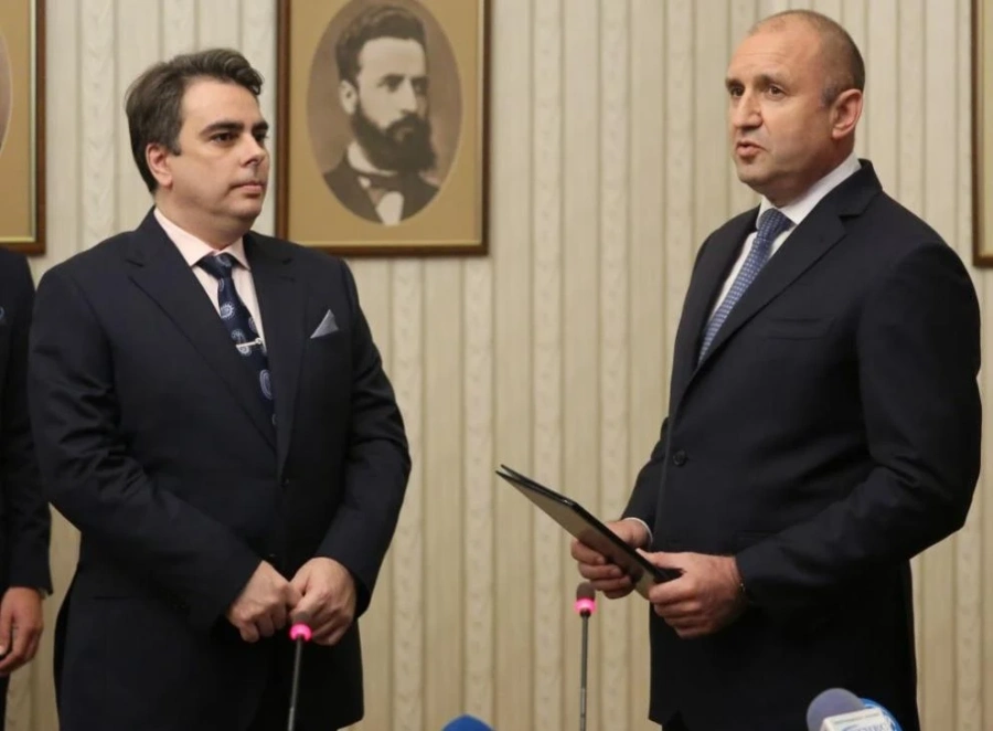 Продължаваме промяната връщат мандата на президента Радев