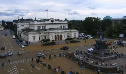 Демонстрация в подкрепа на ПП пред Народното събрание