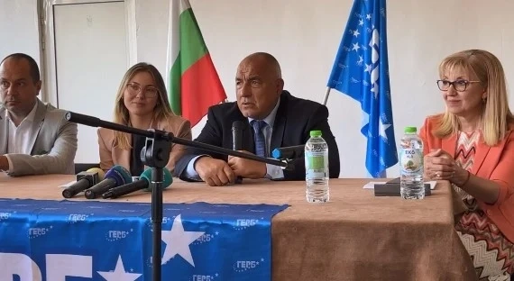 Борисов: Бързи избори, страната катастрофира тежко