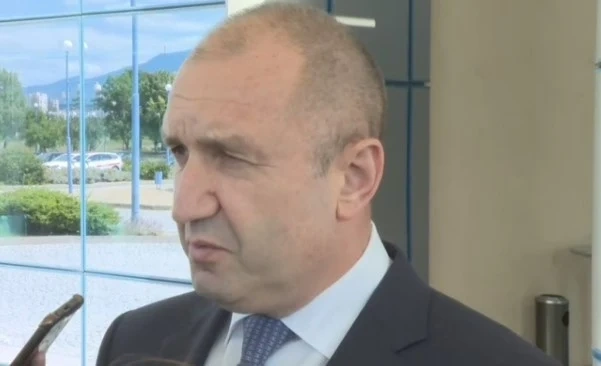 Румен Радев: Ако вторият мандат бъде върнат, ще поканя всички партии на консултации. Ако се стигне до избори, трябва да са през октомври