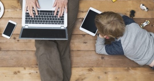 Родителите ще могат да ползват болничен за деца до 12-годишна възраст под карантина