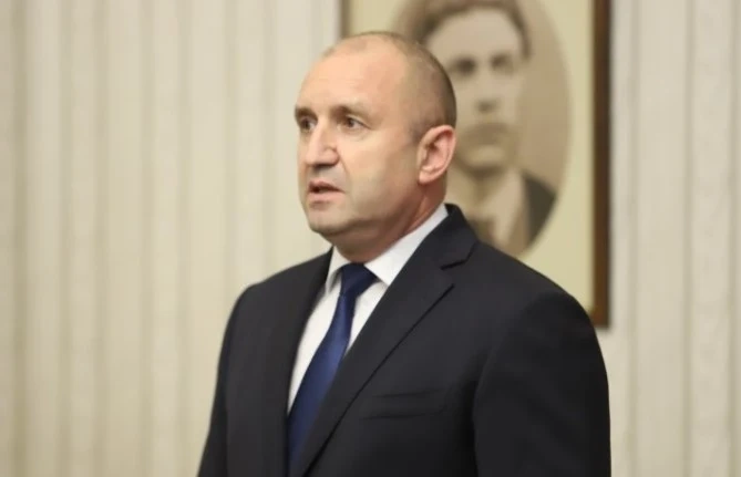 Радев ще проведе консултации с всички партии утре