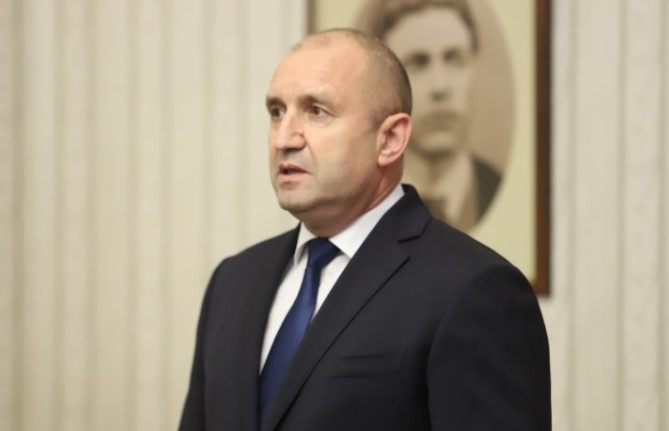 Радев ще проведе консултации с всички партии утре