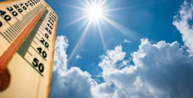 Днес слънчево с максимални температури между 32° и 37°