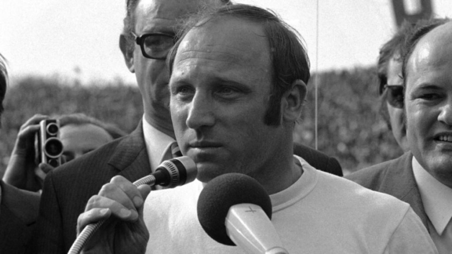 Почина голяма футболна легенда