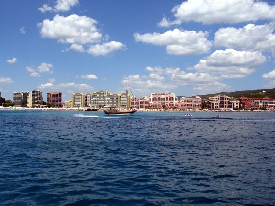 Слънчака и Мармарис най-евтини сред 16 популярни курорта  