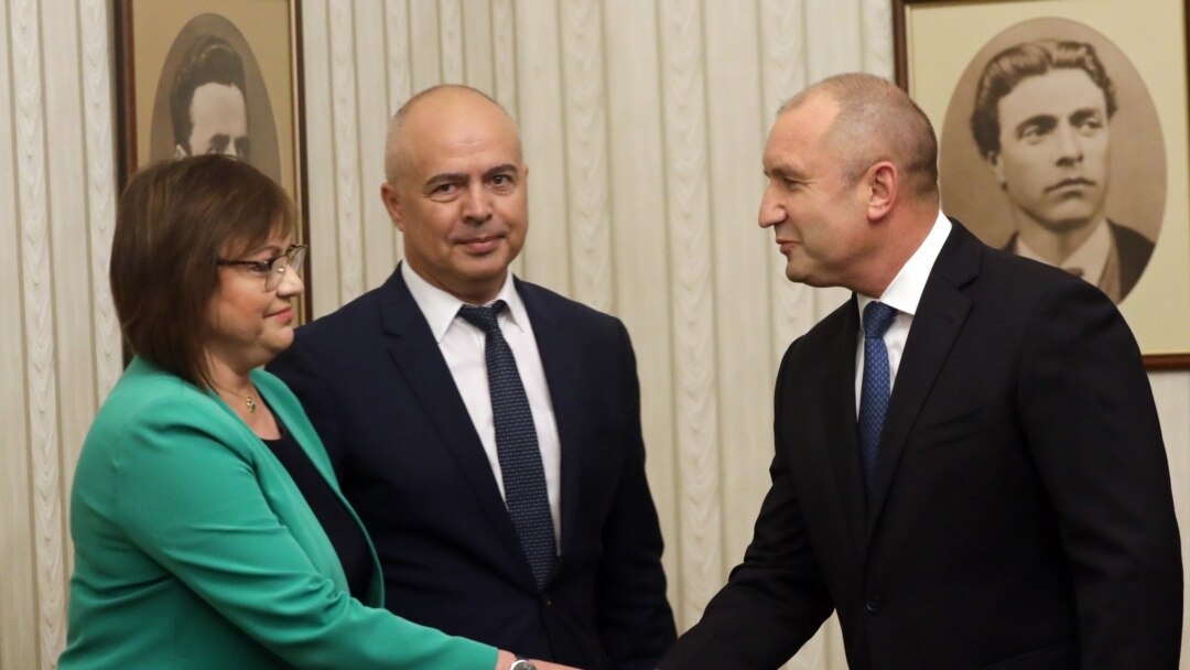 Парламентарната група на БСП за България връща третия мандат за съставяне