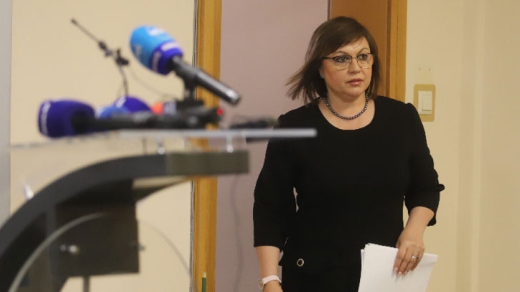 Корнелия Нинова: Радев е част от групата, която свали правителството