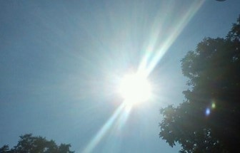 Днес слънчево с максимални температури между 32° и 37°