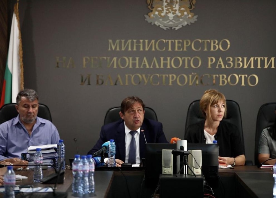 Министър Шишков: Интерконекторът с Гърция не е готов, изтървани са срокове