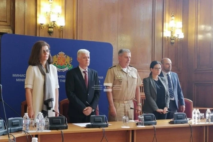 Военното министерство води преговори със съюзни държави за самолети на лизинг