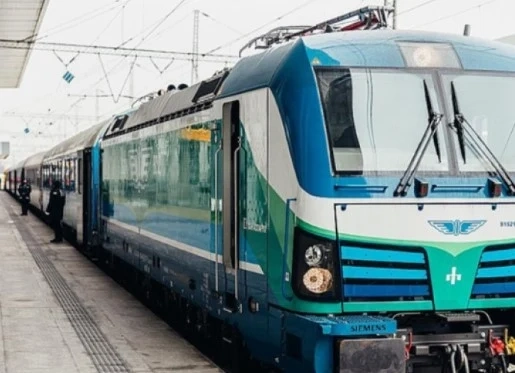 Два допълнителни влака София - Бургас - София през уикендите до края на август