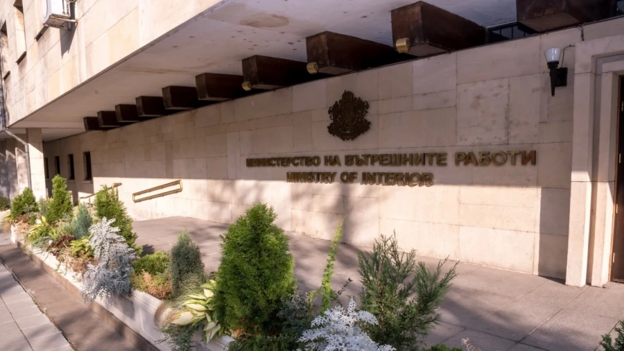 Съветник на Румен Радев кадрува в МВР