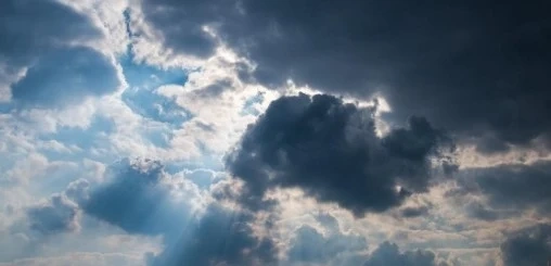 Днес облачно на места с валежи. Максималните температури ще са между 25° и 30°