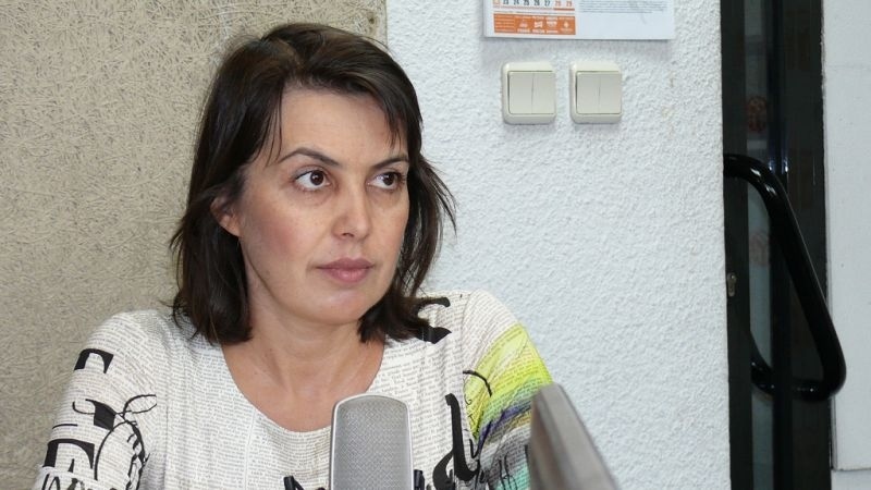 Нинова отзовала Любка Качакова като търговски представител в Лос Анджелис