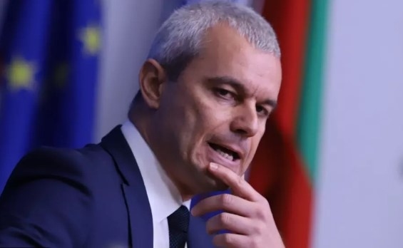 Костадинов пренарежда листите на Възраждане, депутатското място удари 400 000