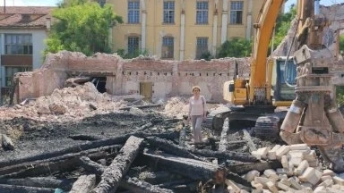 Прокуратурата пое казуса със съборения тютюнев склад