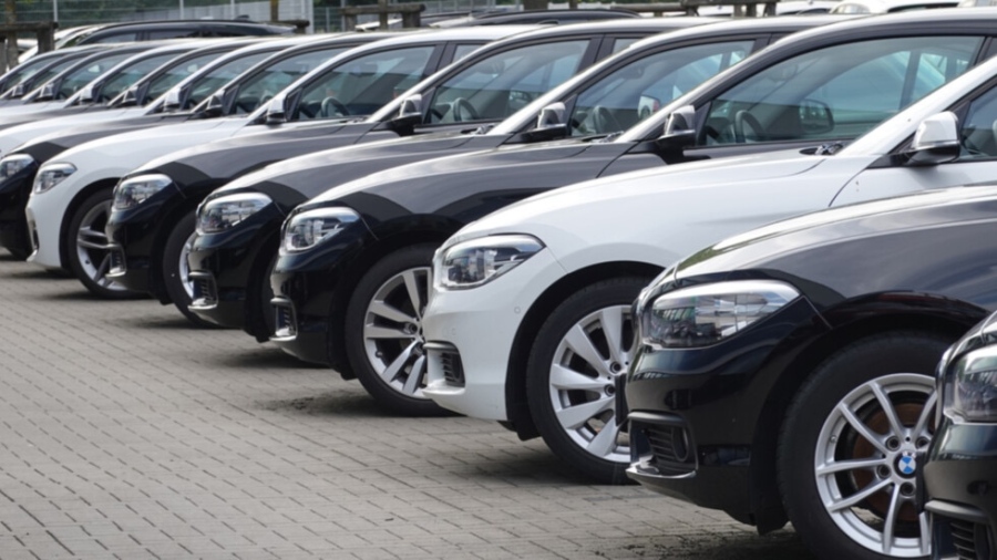 Над една трета от българите възприемат колите с пробег до 60 хиляди км като чисто нови