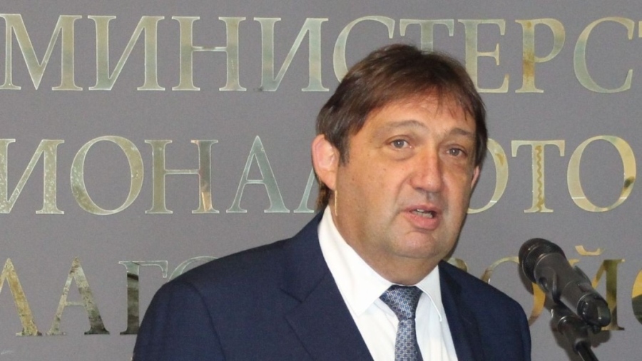 Министър Шишков: Имахме делови, но и малко остър разговор със строителя на интерконектора