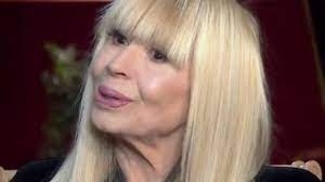 Лили Иванова позлати любимата си домашна помощница