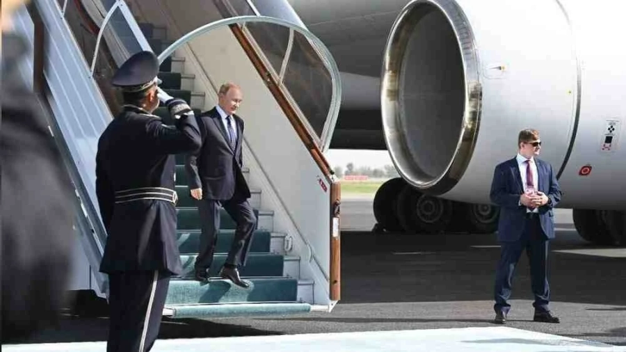 Путин пристигна в Самарканд