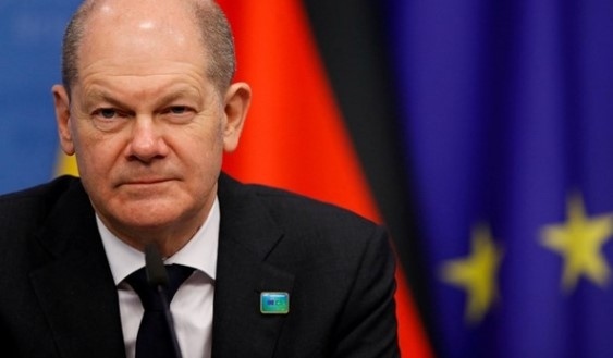 Шолц след разговор с Путин: Той още не осъзнава, че сбърка с войната