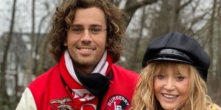 Алла Пугачова поиска Русия да я обяви за чуждестранен агент