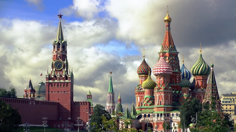 Руснаците се спасяват, кой както може! Само за минути след речта на Путин бяха изкупени всички самолетни билети до Турция и Армения