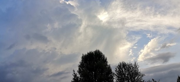 Днес облачно и хладно.Максималните температури ще са между 15° и 20°