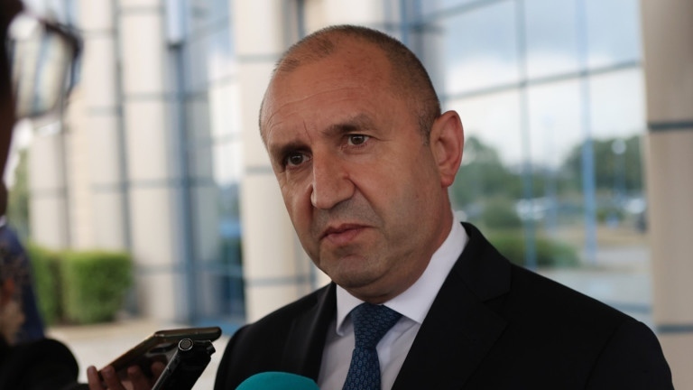 Радев: България няма да признае резултатите от референдумите в Украйна
