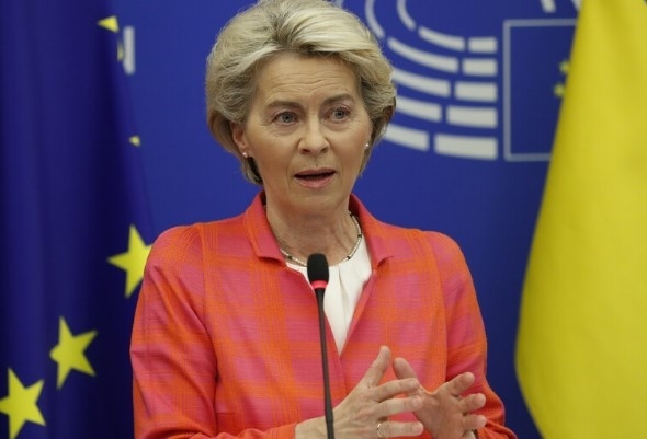 Урсула фон дер Лайен в Атина: Наш дълг е да застанем на страната на Украйна