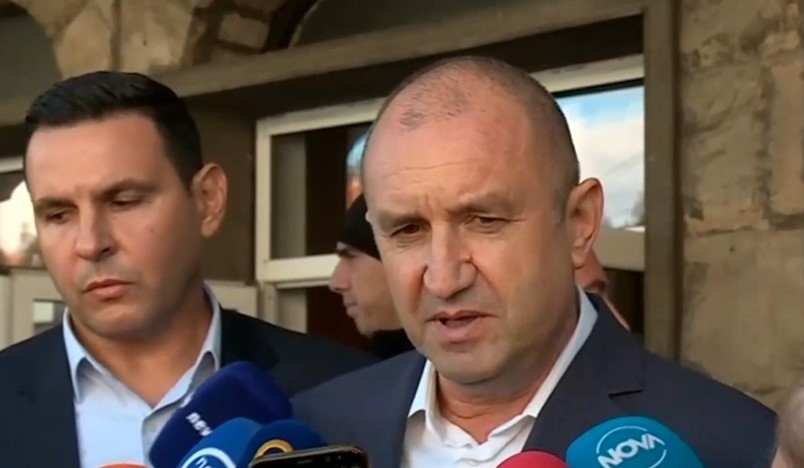 Радев: От гласуването ни днес зависи колко ще бъде силен парламентът утре