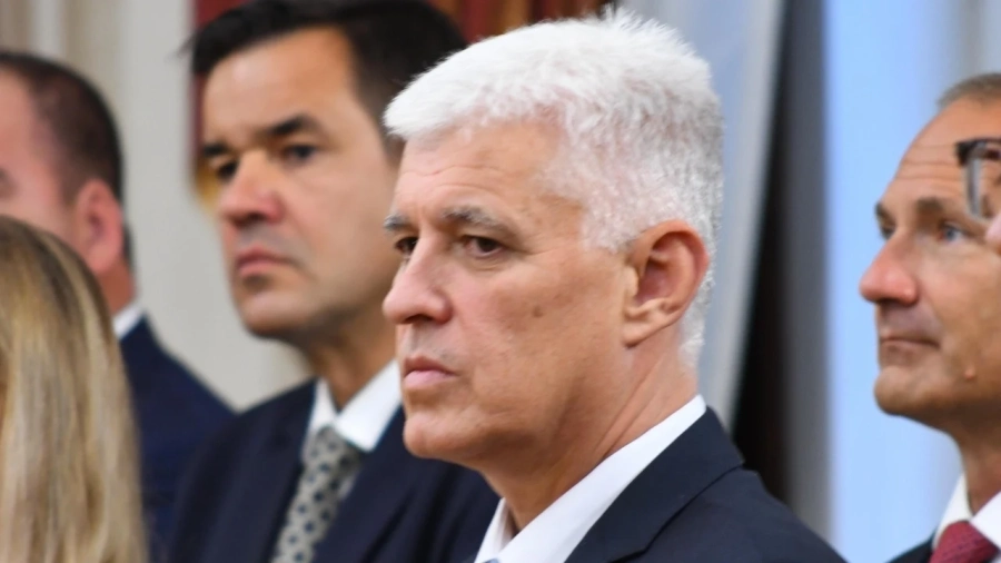 Министър Стоянов: Не купуваме самолети, а събираме оферти 