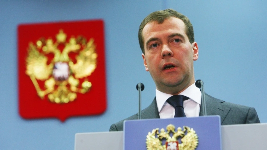 Украйна обяви Димитрий Медведев за издирване