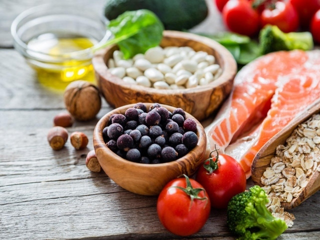 Тренд: 56% от българите пазаруват по-малко храна, защото е скъпа