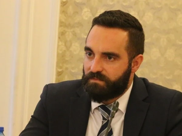 Камбарев, ПП: Намирисва ми, че ГЕРБ не иска да управлява