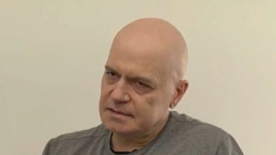 Слави с разтърсващи откровения: Сложих си изкуствена става, кракът ми стана с 3 см по-къс! Имам чувството, че някои ще се радват, ако умра