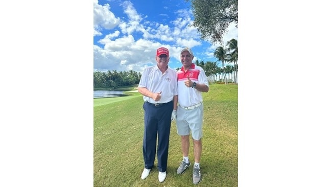 Христо Стоичков смени спорта: Игра голф с Доналд Тръмп