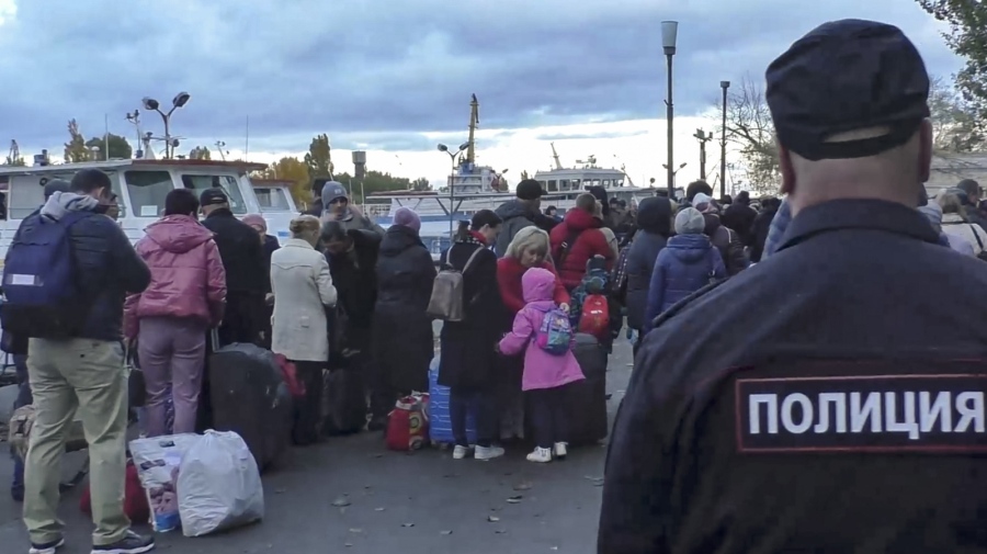 Десетки хиляди са евакуирани от района на Херсон
